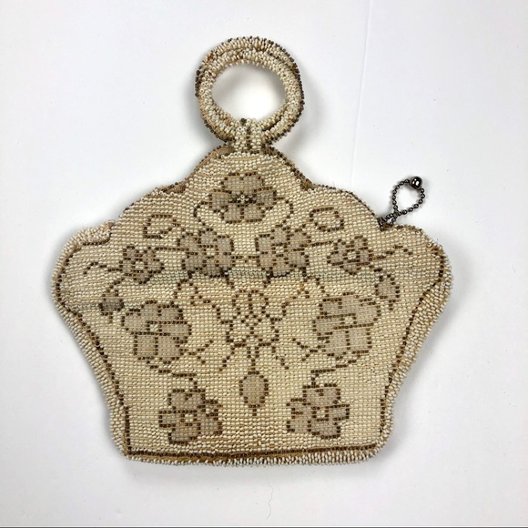 Handbags - Vintage Floral Purse 👛